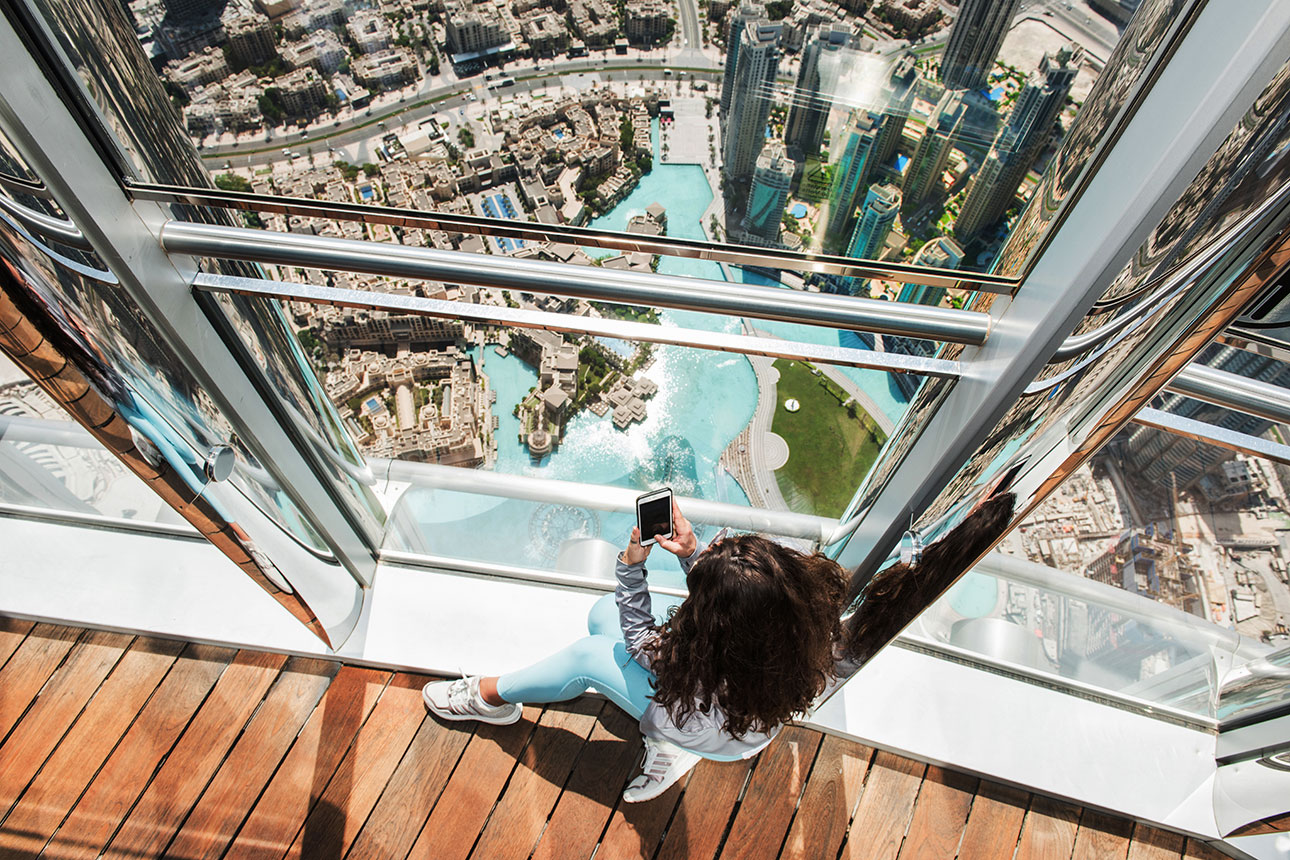 BURJ KHALIFA AT THE TOP 148 FLOOR - PRIME TIME